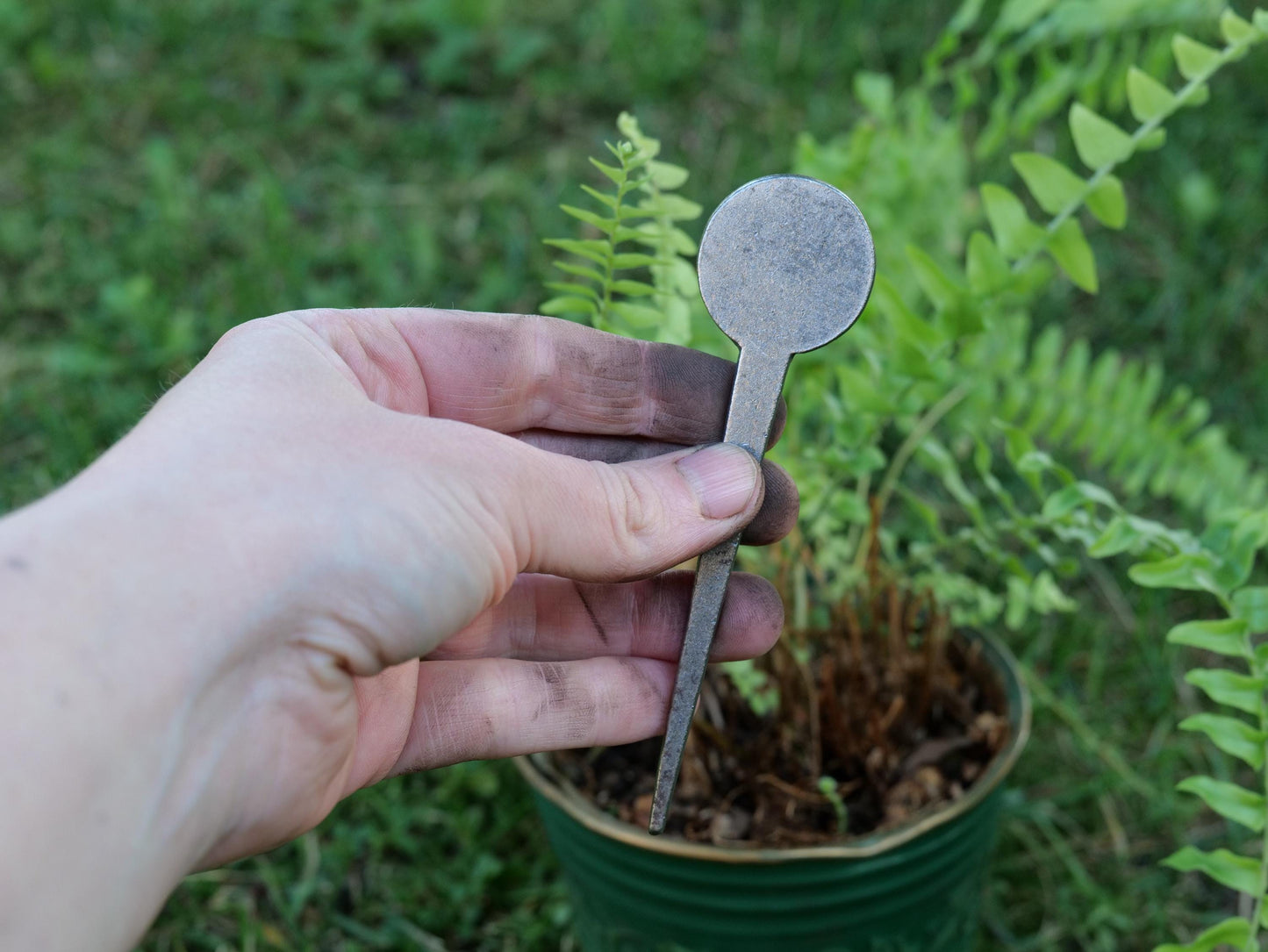 Apple Garden Stake * Metal Planter Decoration * House Plant Decorations* Outdoor Stake Decorations * Fairy Garden Accessories * Farm