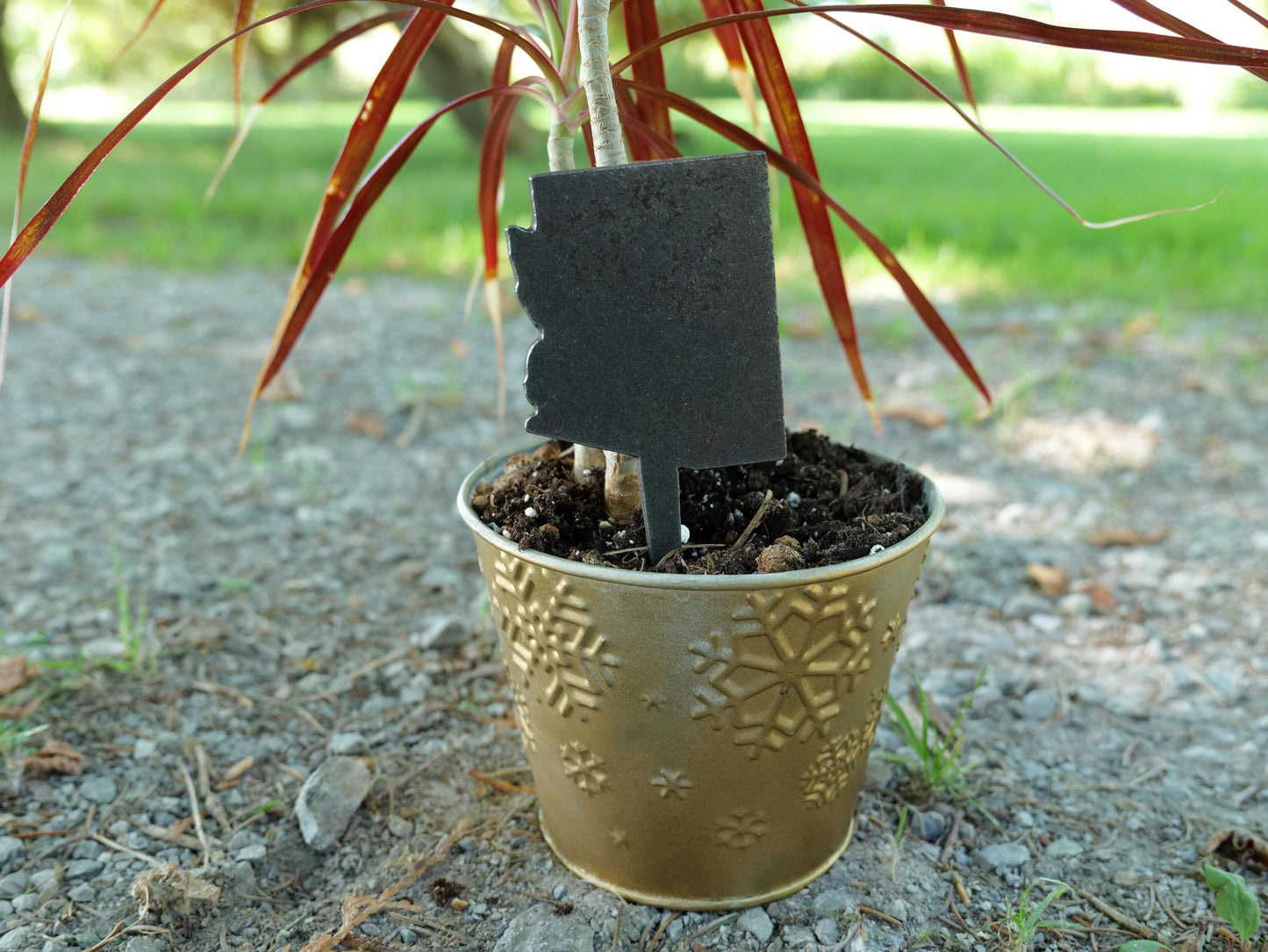 Apple Garden Stake * Metal Planter Decoration * House Plant Decorations* Outdoor Stake Decorations * Fairy Garden Accessories * Farm