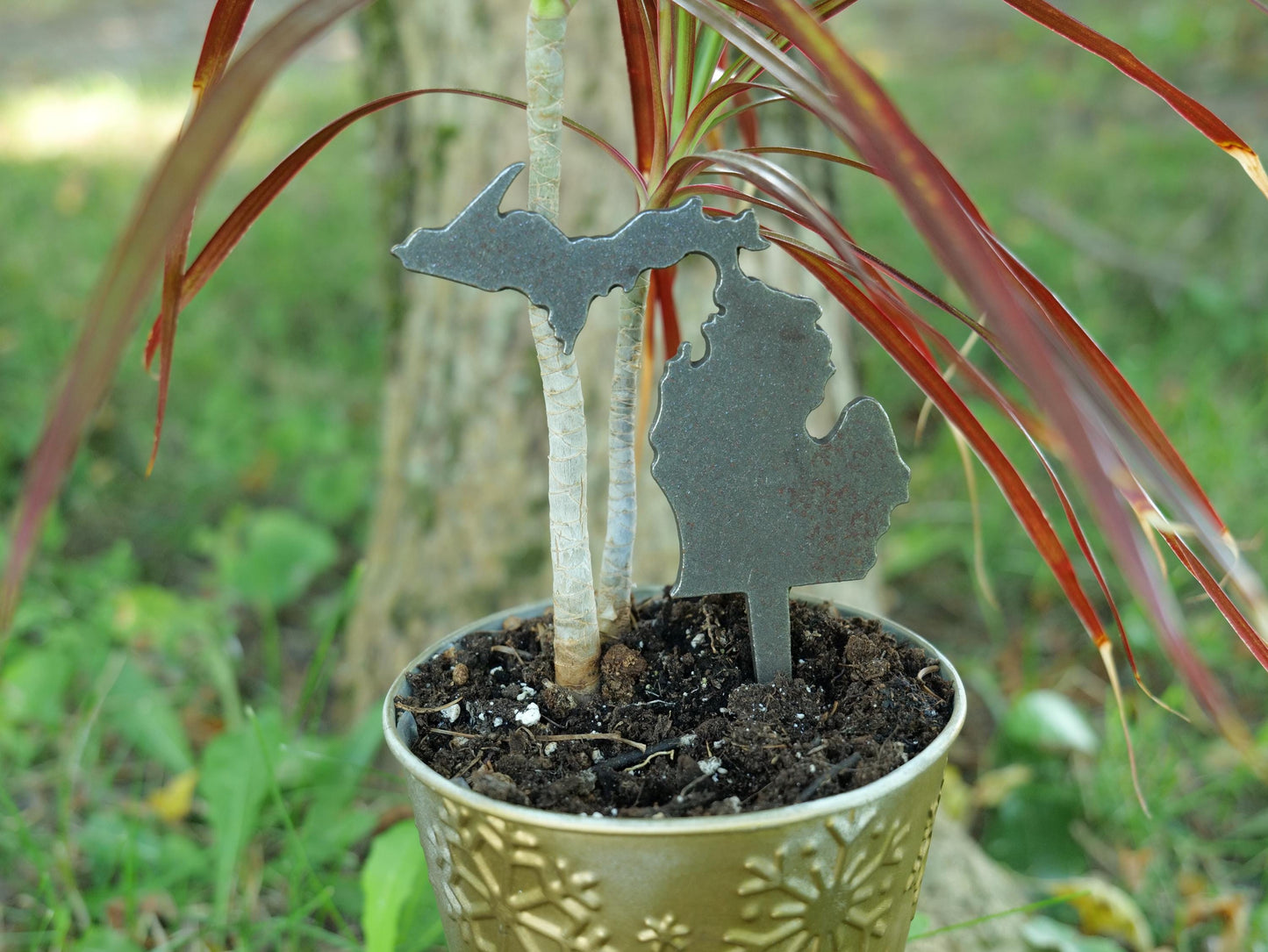 Apple Garden Stake * Metal Planter Decoration * House Plant Decorations* Outdoor Stake Decorations * Fairy Garden Accessories * Farm