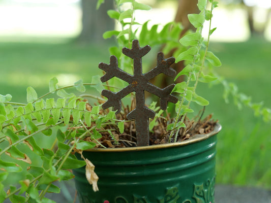 Snowflake Metal Planter Decoration * Garden Stake * House Plant Decorations* Outdoor Stake Decorations * Fairy Garden Accessories * Plant