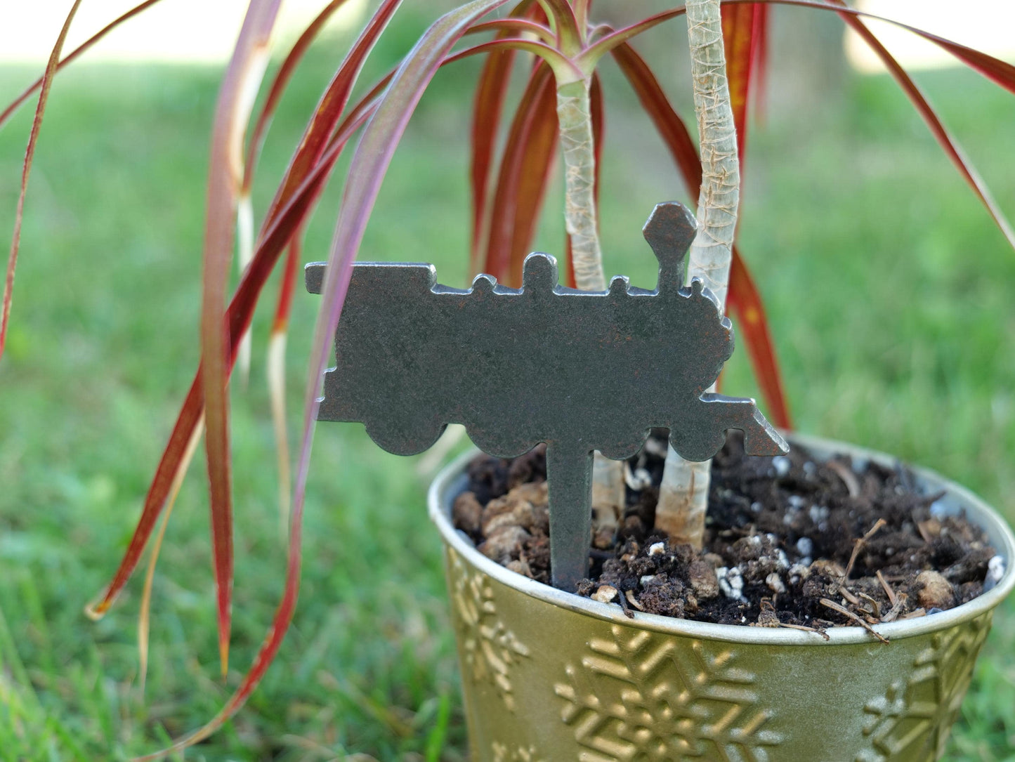 Apple Garden Stake * Metal Planter Decoration * House Plant Decorations* Outdoor Stake Decorations * Fairy Garden Accessories * Farm