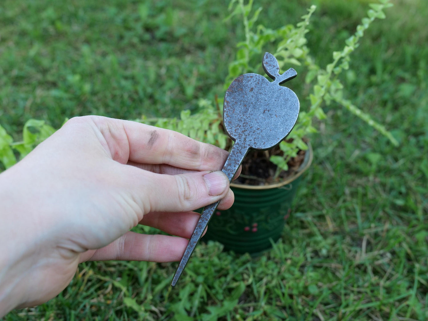 Apple Garden Stake * Metal Planter Decoration * House Plant Decorations* Outdoor Stake Decorations * Fairy Garden Accessories * Farm