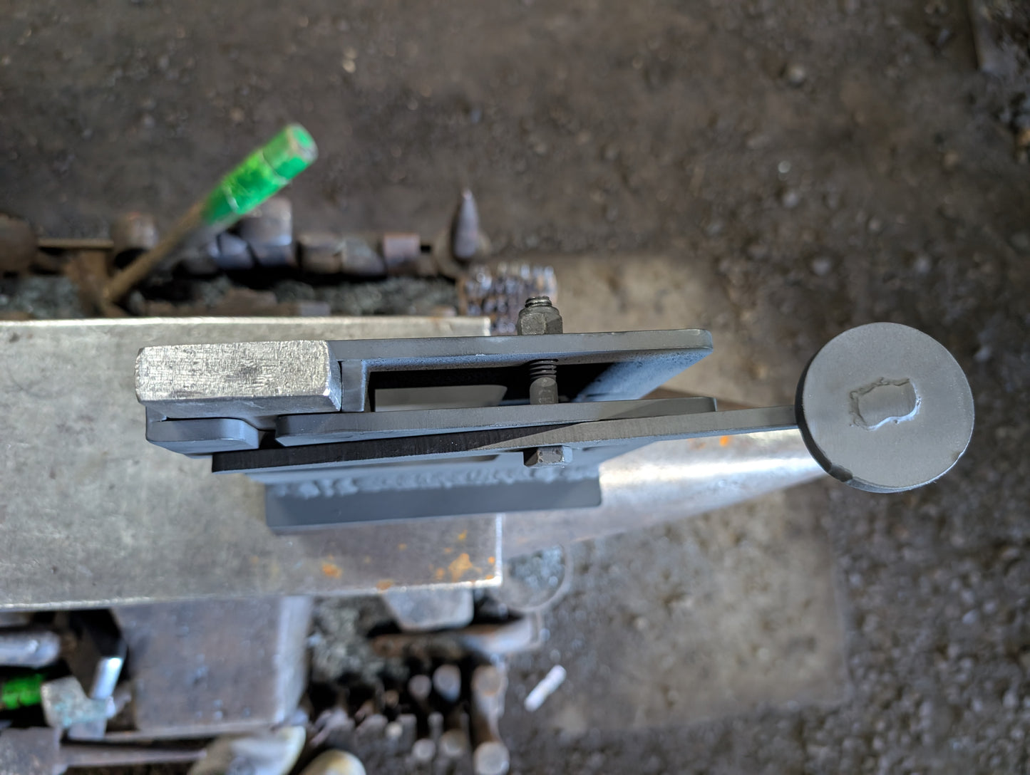 Single Bay Guillotine Tool ASSEMBLED