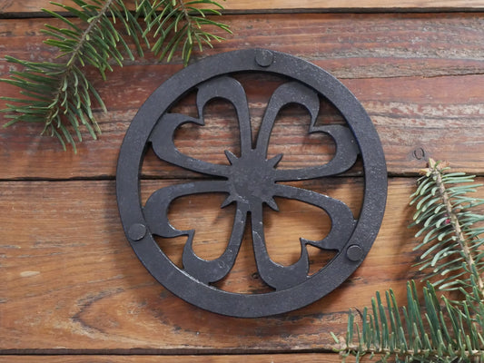 Heart Trivet * Metal Trivet for Hot Dishes * Black Trivet for Hot Pan * Trivet with Feet * Hot Plate Holder * Iron Pot Stand * Hot Plate