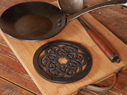 Fancy Trivet Set of 3 * Metal Trivets for Hot Dishes * Black Trivets for Hot Pan *  Hot Plate Holders * Iron Pot Stand * Hot Plate