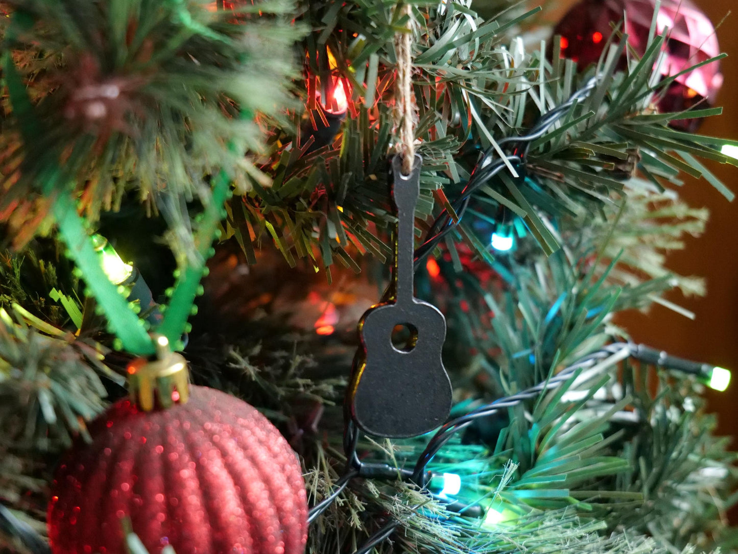 Metal Guitar Ornament * Christmas Decor * Winter Gifts * Music Lover Ornament * Snow Gifts * Winter Ornament Gift * Guitar Player
