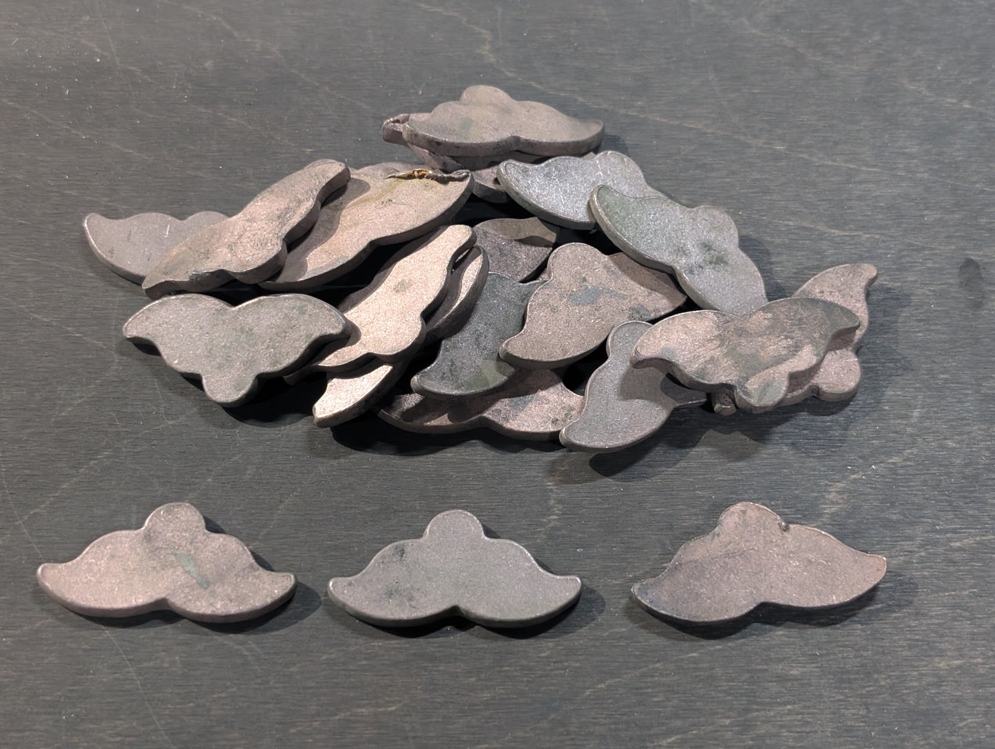 Lot 29: Copper Santa Beards (24 pc)