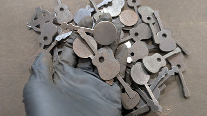 Lot #40: Guitar and banjo keychain blanks