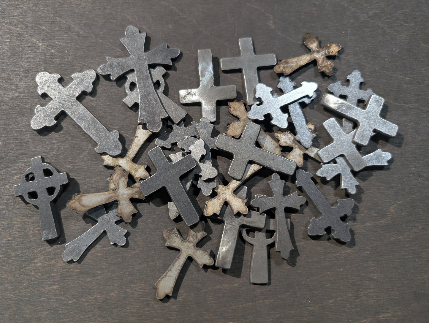 Lot 32: Stainless steel pendant and keychain blanks (29 pieces)